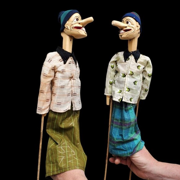 Two Hand Carved Puppets Wayang Golek Long Nose Java Indonesia Beanie Hats 17" - Picture 10 of 10